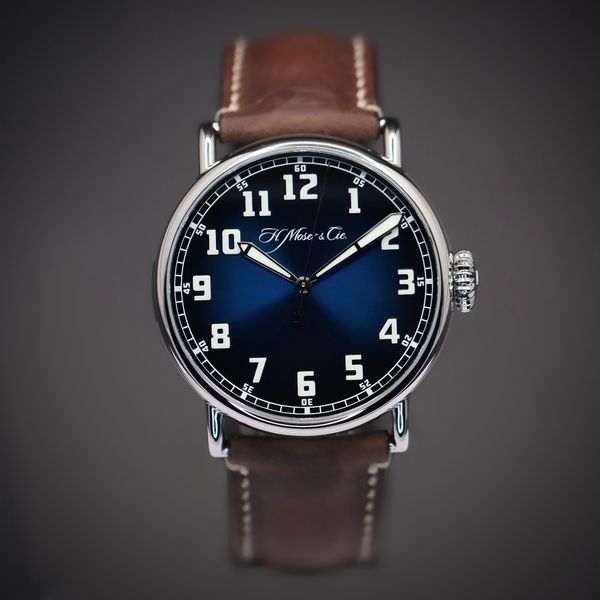 H. Moser and Cie Heritage Centre Seconds 8200-1201